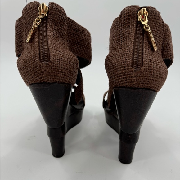 Diane Von Furstenberg Opal Wedge Sandals - Picture 10 of 12